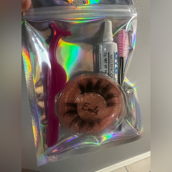 Eyelash kit, Emily Style - Picture 2 of 7